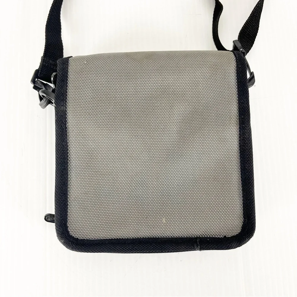 ALS Industries Nintendo DS 9 Gray Video Game Carrying Case Travel Bag Accessory